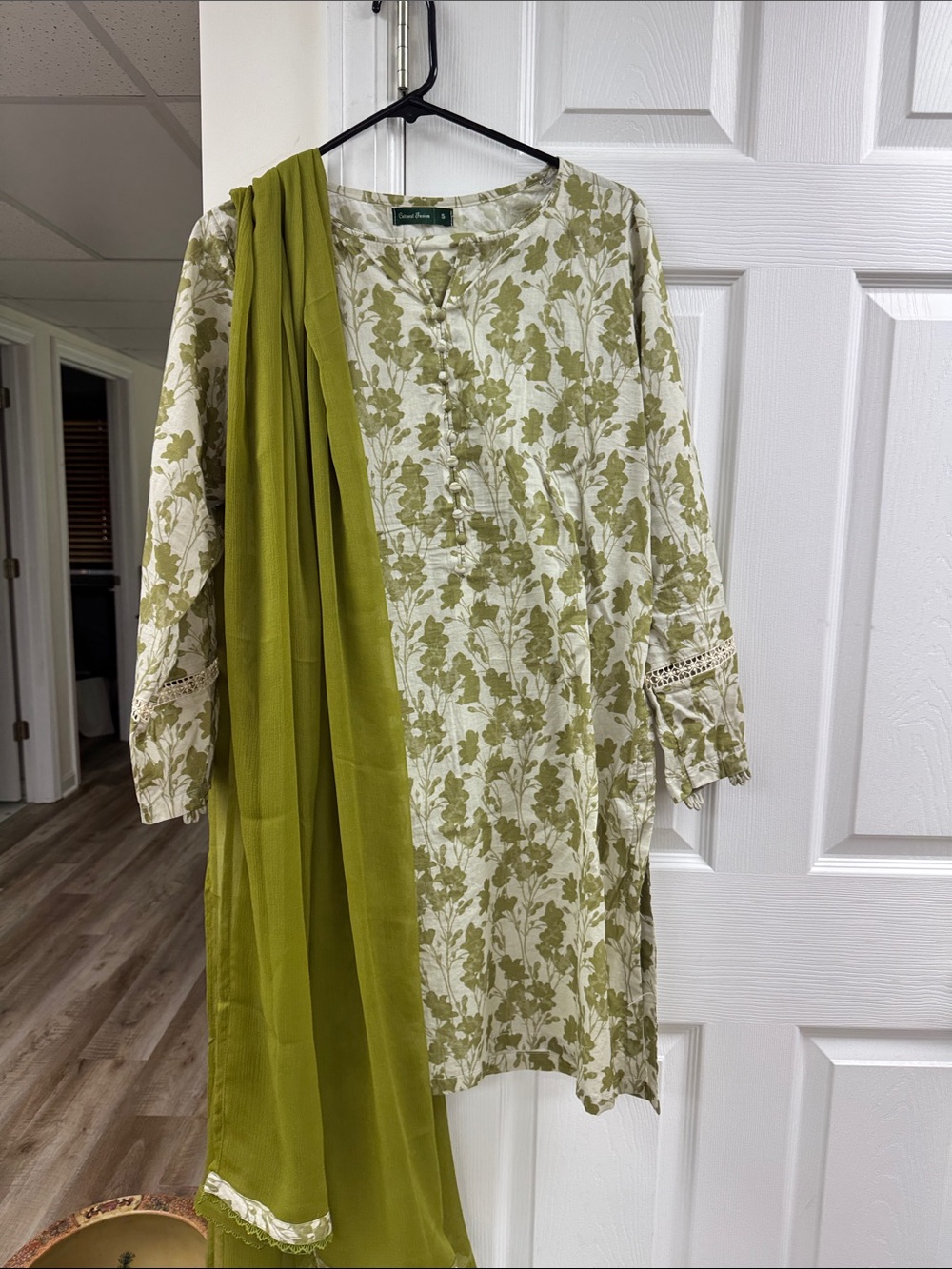 Beautiful 3 piece designer Pakistani lawn outfit